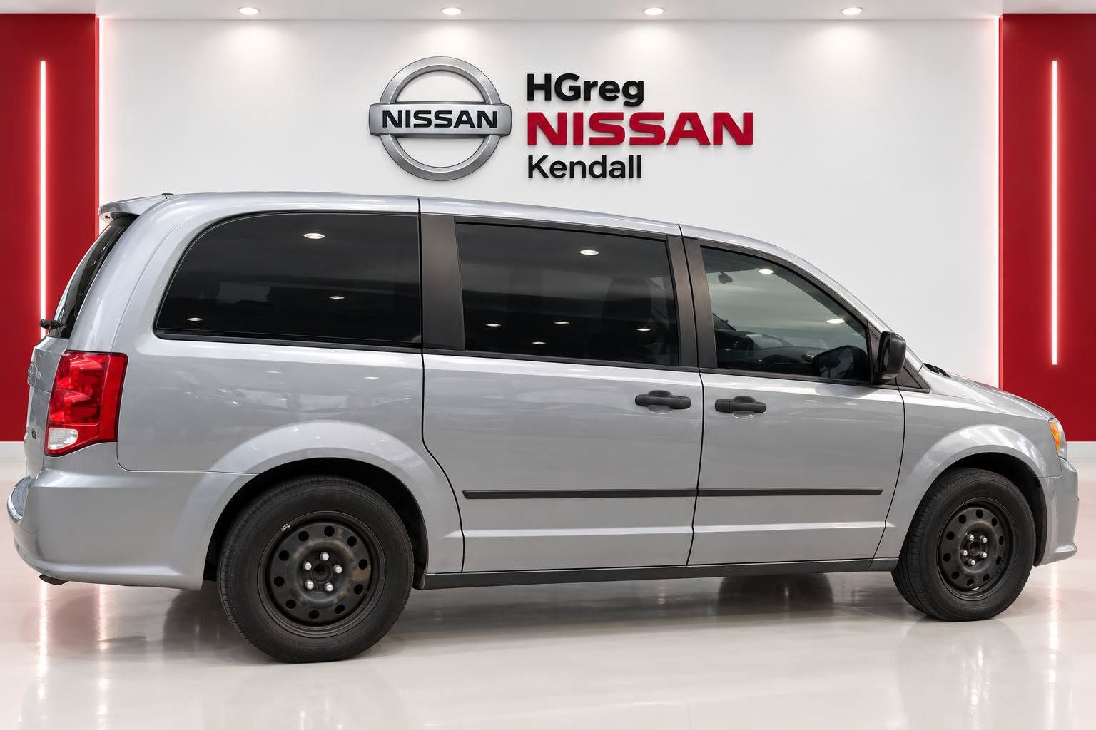 Used 2015 Dodge Grand Caravan American Value Package FWD image 4