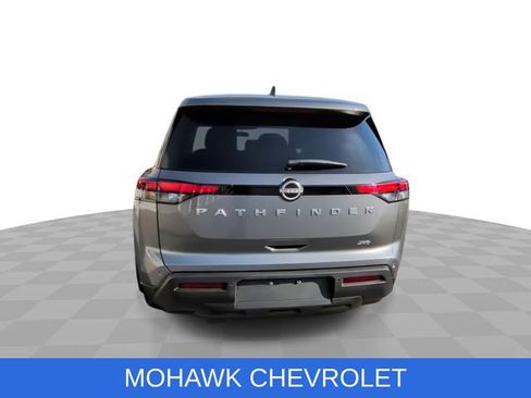 Used 2024 Nissan Pathfinder S AWD/4WD image 8