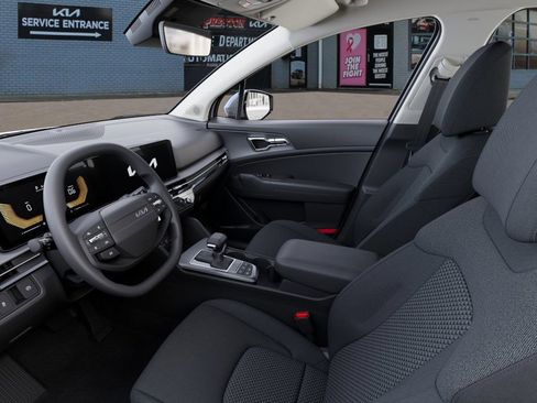 New 2026 Kia Sportage LX FWD image 17
