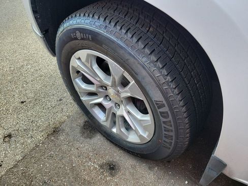 Used 2022 Chevrolet Silverado 1500 LTZ image 9