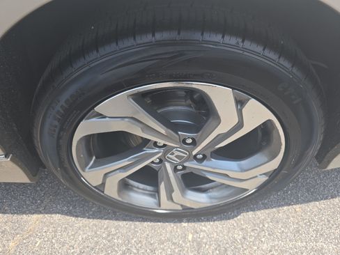Used 2018 Honda Accord EX-L image 32