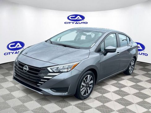 Used 2025 Nissan Versa SV FWD image 10