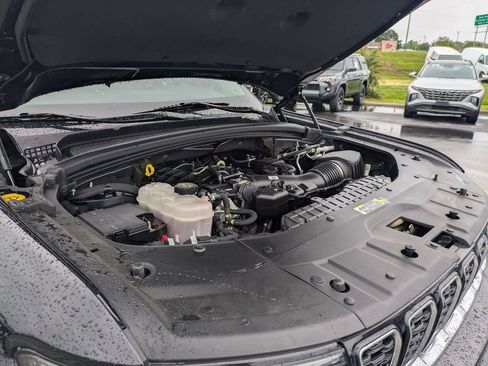 Used 2023 Jeep Grand Cherokee Limited AWD/4WD image 42