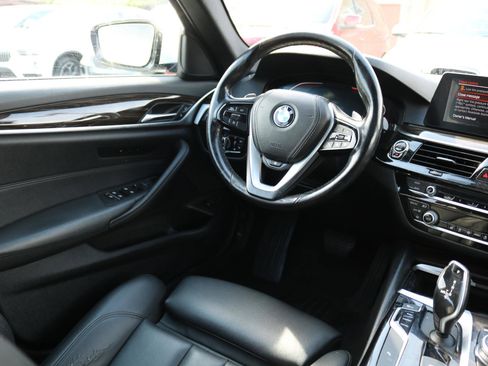 Used 2020 BMW 530i xDrive w/ Convenience Package AWD/4WD image 22