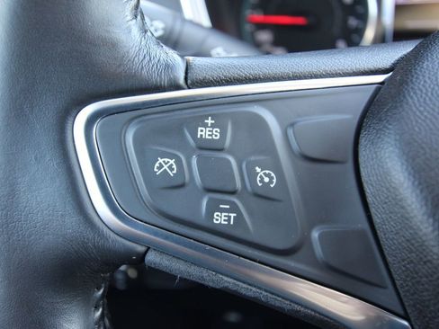 Used 2018 Chevrolet Equinox LT image 19