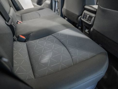 Used 2025 Toyota RAV4 XLE image 31