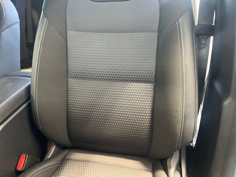 Used 2024 Chevrolet Trax LT w/ Driver Confidence Package FWD image 9