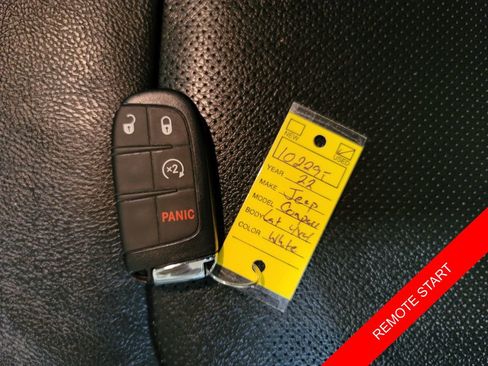 Used 2022 Jeep Compass Latitude image 30