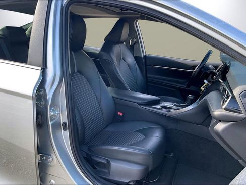 Used 2021 Toyota Camry SE image 22