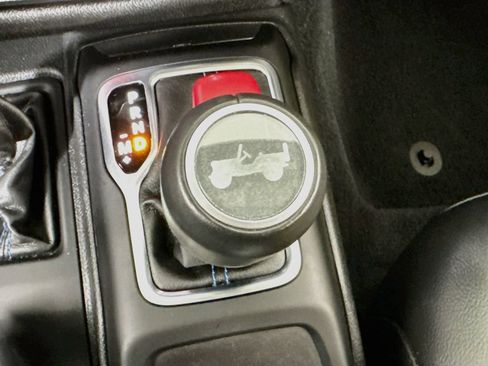 Used 2023 Jeep Wrangler Unlimited Rubicon 4xe w/ Cold Weather Group AWD/4WD image 21