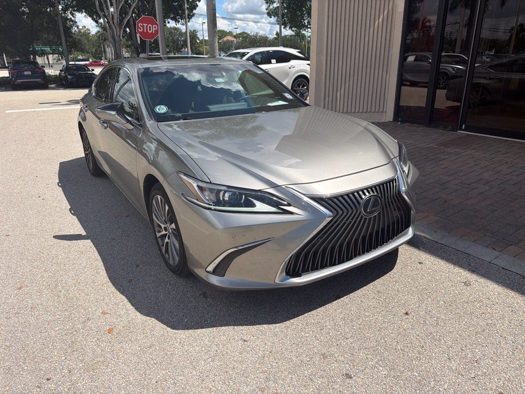 Used 2019 Lexus ES 350 w/ Premium Package FWD image 3