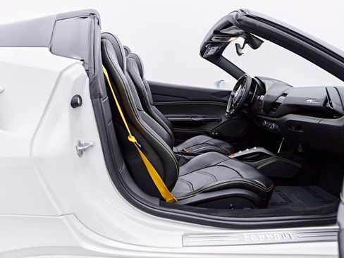 Used 2019 Ferrari 488 Spider RWD image 46