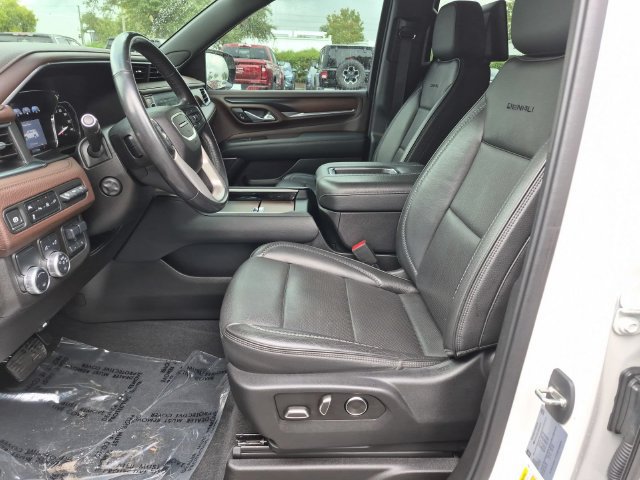 Certified 2021 GMC Yukon Denali w/ Denali Ultimate Package RWD image 19