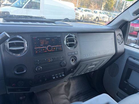 Used 2015 Ford F350 XL w/ Power Equipment Group image 35