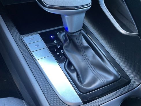 Used 2022 Hyundai Elantra SEL w/ Cargo Package image 17