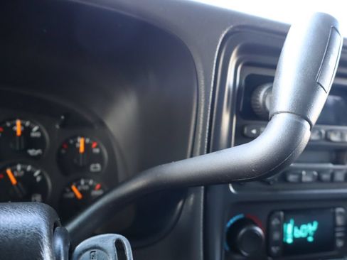 Used 2003 GMC Sierra 1500 SLT w/ SLT Preferred Equipment Group AWD/4WD image 42