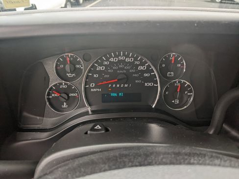 Used 2015 Chevrolet Express 2500 image 23