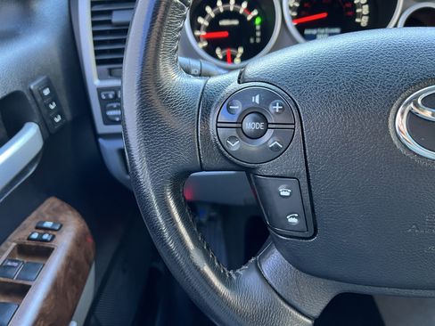 Used 2011 Toyota Tundra Limited image 24