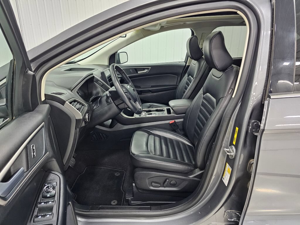 Used 2024 Ford Edge SEL w/ Convenience Package AWD/4WD image 11