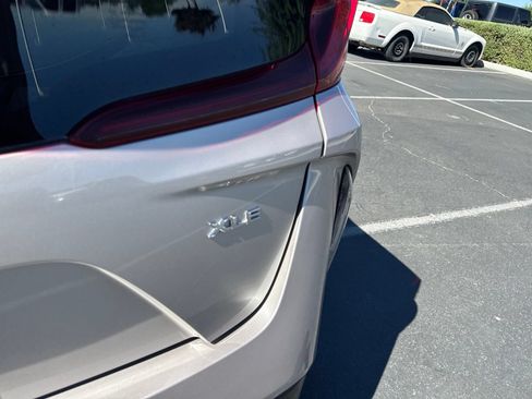 Used 2022 Toyota Prius Prime XLE FWD image 10