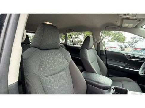 Certified 2024 Toyota RAV4 XLE FWD image 39