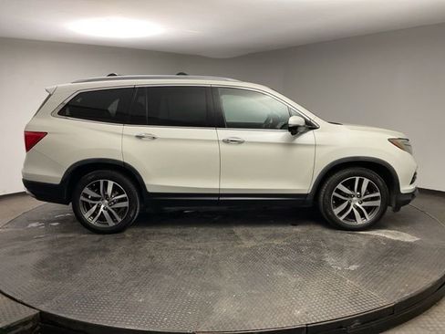 Used 2016 Honda Pilot Touring image 9