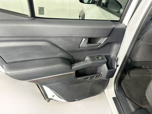 Used 2026 Toyota 4Runner SR5 AWD/4WD image 26