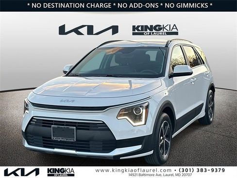 Used 2025 Kia Niro LX image 26