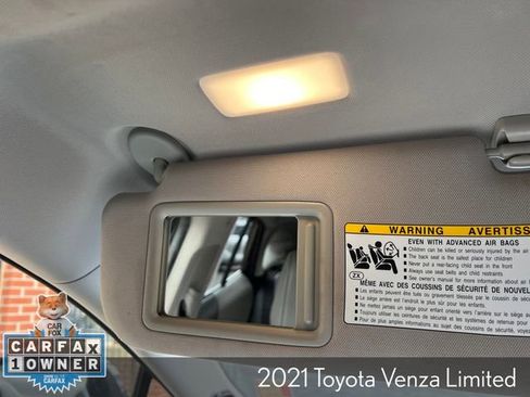 Used 2021 Toyota Venza Limited image 34