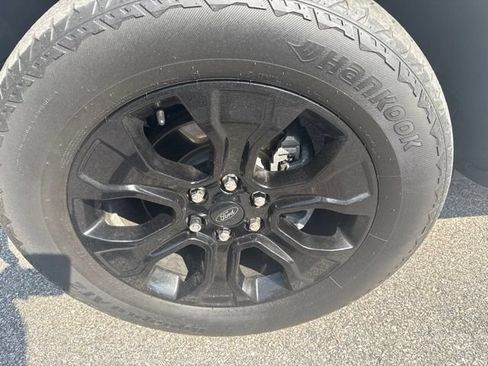 Used 2023 Ford F150 Lariat w/ Equipment Group 502A High AWD/4WD image 9