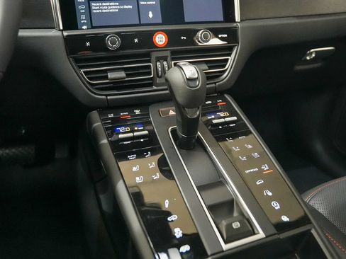 New 2026 Porsche Macan GTS AWD/4WD image 28