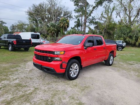 Used 2022 Chevrolet Silverado 1500 Custom w/ Safety Confidence Package image 4