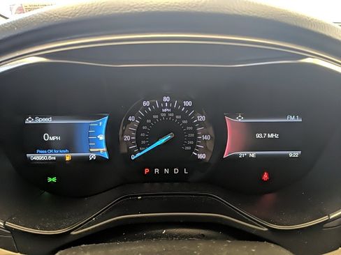 Used 2020 Ford Fusion SE image 19