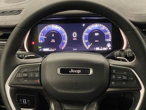 New 2025 Jeep Grand Cherokee L Limited w/ Trailer Tow Package image 17