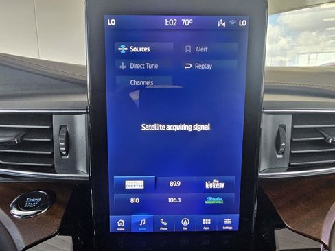 Used 2022 Ford Explorer King Ranch w/ Premium Technology Package image 27