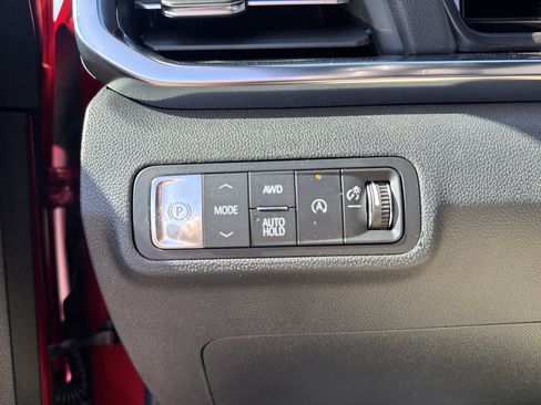 New 2026 GMC Terrain Elevation w/ Technology Package II AWD/4WD image 31