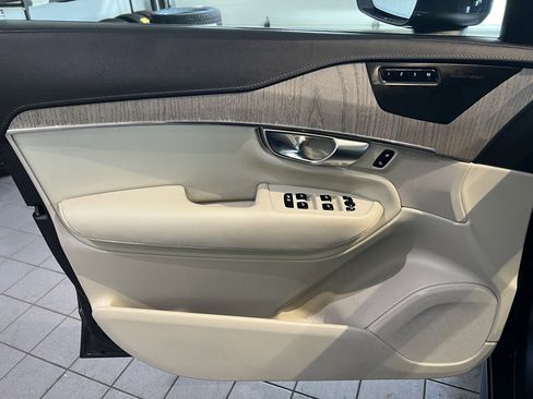 Used 2021 Volvo XC90 T6 Inscription w/ Advanced Package image 16