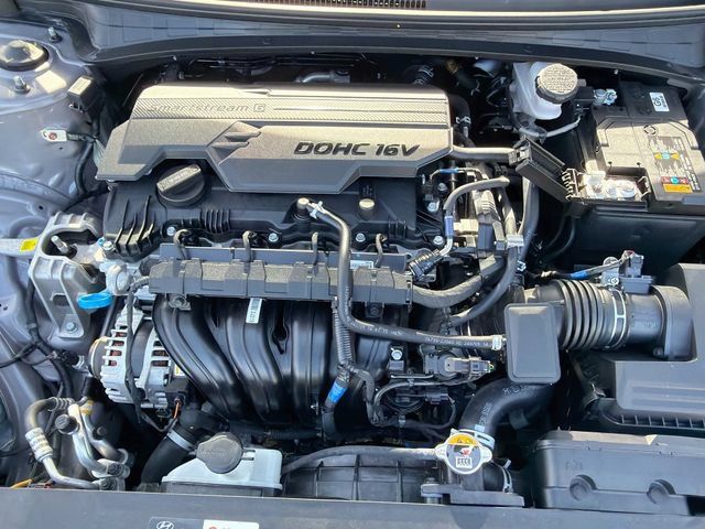 Certified 2025 Hyundai Elantra Sport FWD image 27