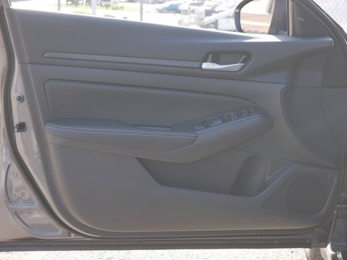 New 2025 Nissan Altima 2.5 SV image 28