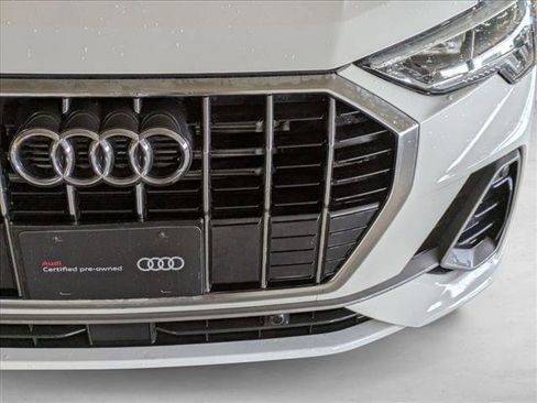 Certified 2025 Audi Q3 2.0T Premium w/ Convenience Package image 9