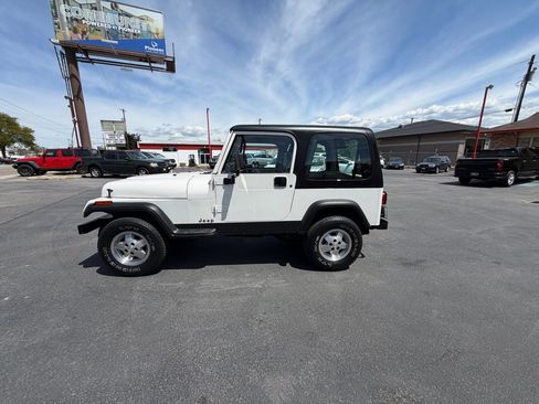 Used 1995 Jeep Wrangler Rio Grande AWD/4WD image 5