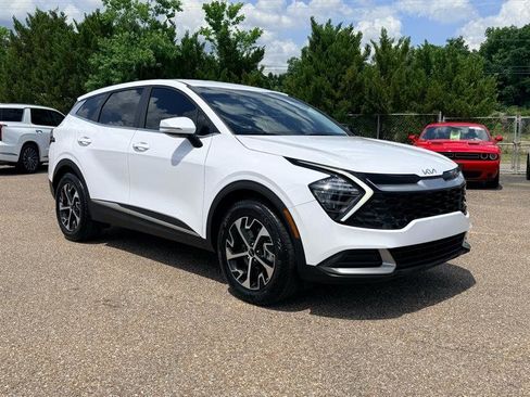 Used 2025 Kia Sportage EX FWD image 7