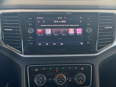 Used 2018 Volkswagen Atlas SEL AWD/4WD image 16