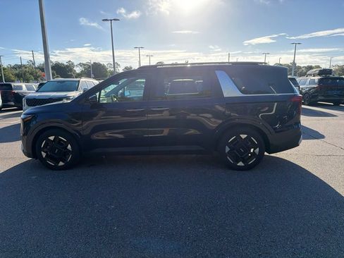 Certified 2025 Kia Carnival EX FWD image 8