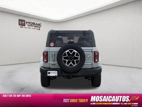 Used 2024 Ford Bronco Outer Banks AWD/4WD image 6