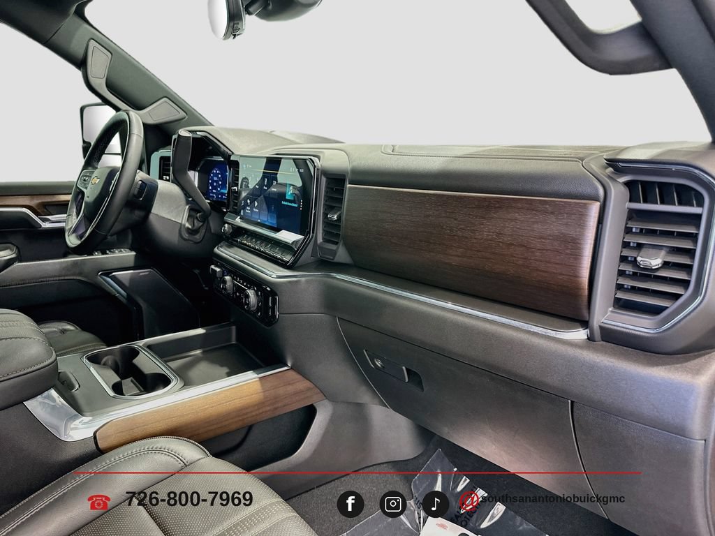 Certified 2024 Chevrolet Silverado 2500 High Country w/ High Country Premium Package AWD/4WD image 30
