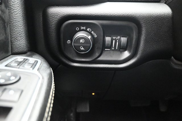 Used 2024 RAM 2500 Laramie AWD/4WD image 14