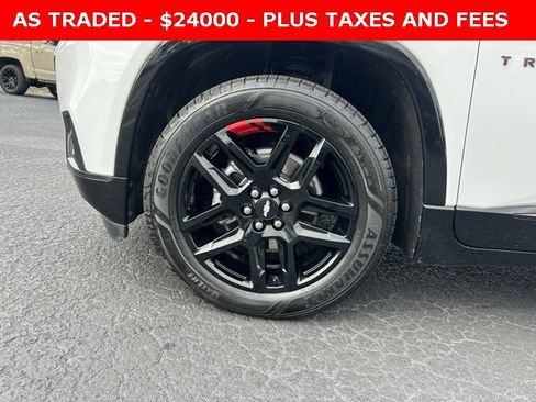 Used 2021 Chevrolet Traverse Premier w/ Redline Edition image 9