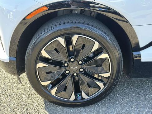 Certified 2024 Chevrolet Blazer EV RS image 13