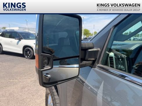 Used 2018 GMC Sierra 2500 Denali w/ Duramax Plus Package AWD/4WD image 12